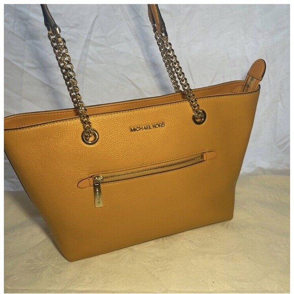 Michael Kors Handbags - New Michael Kors Jet Set Medium Front Zip Chain Tote Pebble Leather NWT